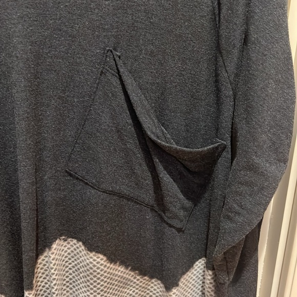 Women’s SZ M T PARTY long sleeve hooded shirt - Picture 4 of 8